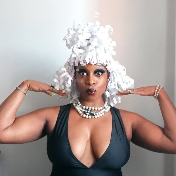 Meet your Posher, Tiffy G. - Picture 5 of 16